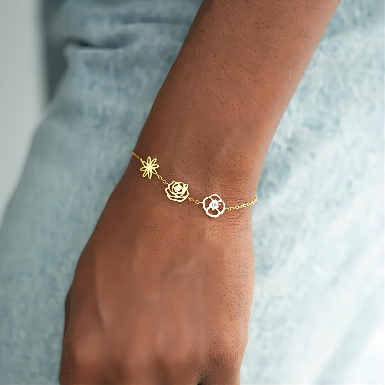 Pulsera Encantos de Flor y Piedra Natal